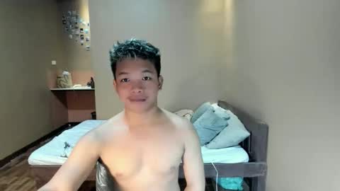 Snapshot of bexyourxman chatting on May 2026 02:33:02 PM Adrian online show from May 2026 02:33:02 PM