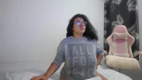 Bianca Tuesday to Sunday from 2am to 6am UTC-5 online show from November 2025 09:34:01 AM