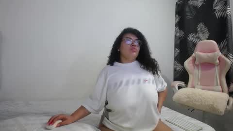 Bianca Tuesday to Sunday from 2am to 6am UTC-5 online show from February 2026 09:25:02 AM