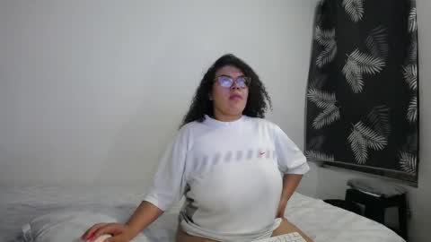 Bianca Tuesday to Sunday from 2am to 6am UTC-5 online show from April 2026 09:08:01 AM