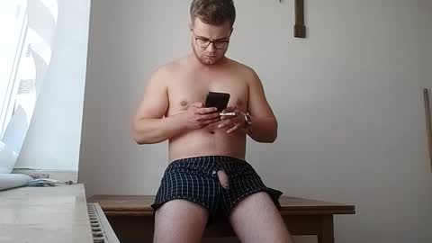 biboynr98 online show from September 2025 12:10:01 PM