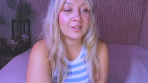 Snapshot of big_ass_blonde chatting on January 2025 03:45:01 AM Eva online show from January 2025 03:45:01 AM