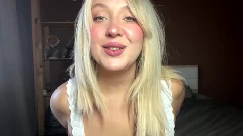 Snapshot of big_ass_blonde chatting on September 2025 03:50:01 AM Eva online show from September 2025 03:50:01 AM