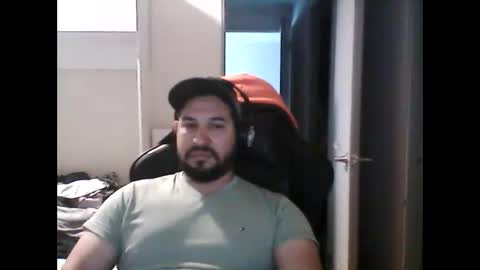 latinBoyHuge online show from September 2025 06:00:01 PM