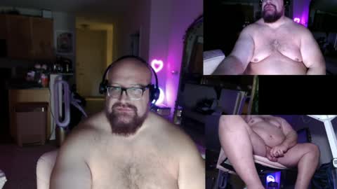 BigBear4Cuddles online show from April 2026 03:02:01 AM