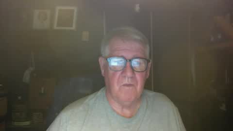 Snapshot of bigbeerdrinker1 chatting on April 2026 03:57:02 AM bigbeerdrinker online show from April 2026 03:57:02 AM