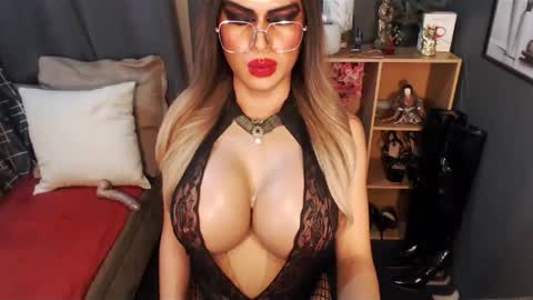 Loraine Cruz online show from February 2025 06:55:01 PM