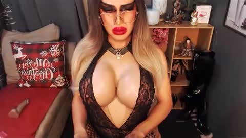 Loraine Cruz online show from February 2025 03:38:01 PM