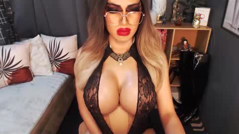 Loraine Cruz online show from March 2025 06:34:02 PM