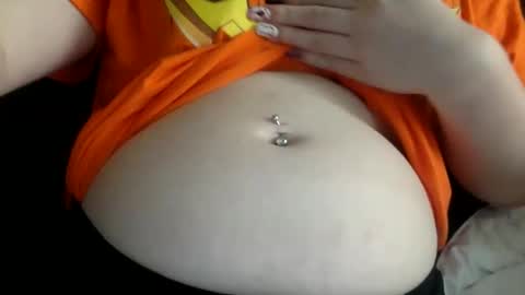 Snapshot of bigbuttmilff chatting on October 2025 03:18:02 PM bigbuttmilff online show from October 2025 03:18:02 PM