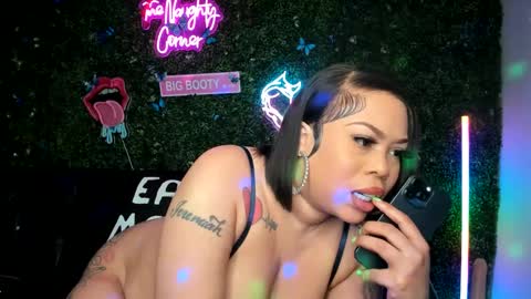 bigbuttsarena online show from December 2024 02:44:01 PM