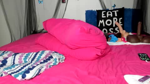 bigbuttsarena online show from January 2025 10:01:01 PM