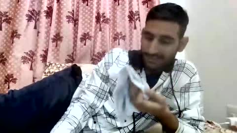 akash online show from October 2025 10:35:01 AM