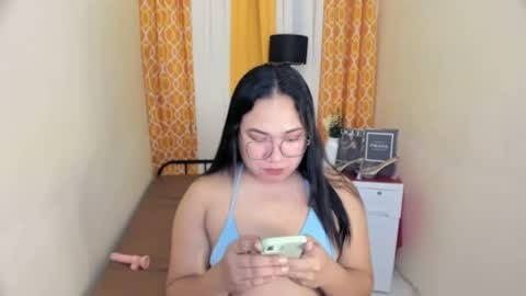 BABY LEXIE online show from April 2026 12:10:01 PM