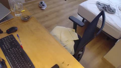 bigcok35spain online show from September 2025 09:10:02 AM