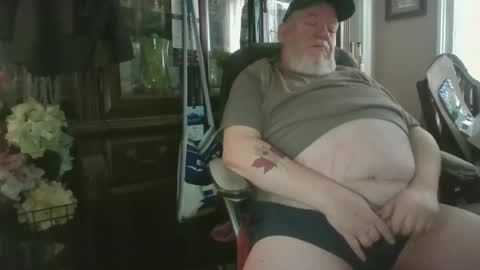 Snapshot of bigdaddybear1244 chatting on February 2026 05:25:01 PM BigDaddyBear online show from February 2026 05:25:01 PM