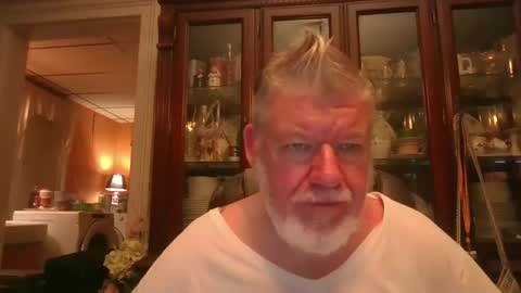 Snapshot of bigdaddybear1244 chatting on June 2026 02:33:02 AM BigDaddyBear online show from June 2026 02:33:02 AM