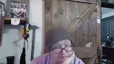 Snapshot of bigdbrillion chatting on February 2025 12:04:01 AM Darryl online show from February 2025 12:04:01 AM