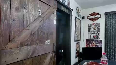 Snapshot of bigdbrillion chatting on February 2025 11:12:02 AM Darryl online show from February 2025 11:12:02 AM