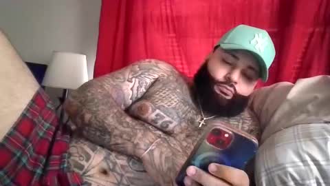 Snapshot of bigdickrican94 chatting on January 2025 07:18:01 PM bigdickrican94 online show from January 2025 07:18:01 PM