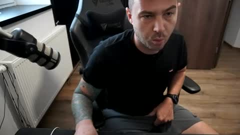 bigdikrogue online show from August 2026 09:08:02 AM