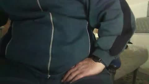 bigfish22222 online show from December 2025 04:47:01 PM