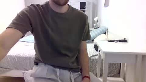 biggbaguette1 online show from October 2025 01:40:02 PM