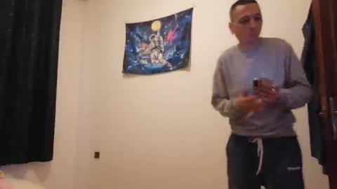 Snapshot of bighunter914318 chatting on February 2026 04:40:02 PM bighunter914318 online show from February 2026 04:40:02 PM