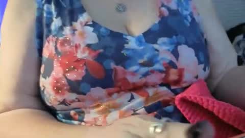 Big Mari online show from October 2025 01:56:01 PM