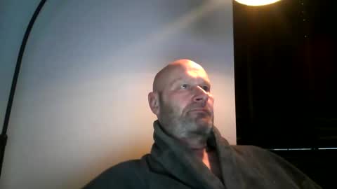 Snapshot of bigmike3339 chatting on December 2024 07:50:02 AM bigmike3339 online show from December 2024 07:50:02 AM