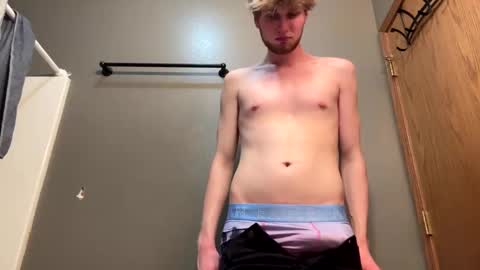 Snapshot of bigskinnyboyshh chatting on February 2025 03:12:01 AM bigskinnyboyshh online show from February 2025 03:12:01 AM