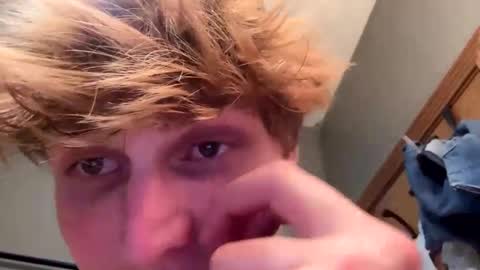 Snapshot of bigskinnyboyshh chatting on September 2025 03:44:01 AM bigskinnyboyshh online show from September 2025 03:44:01 AM