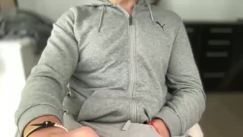 Snapshot of bigsong78 chatting on February 2026 09:09:02 AM BigHardCock horny Balearic Islands online show from February 2026 09:09:02 AM