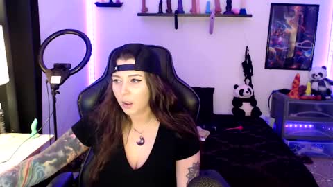 Snapshot of bigtittedtattedlesbian chatting on June 2026 11:51:02 PM Nichole lights online show from June 2026 11:51:02 PM