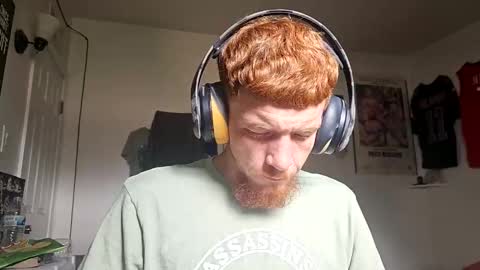 Snapshot of bigwhited2115 chatting on May 2026 06:26:02 PM Onlyfans redheadedwhitedick online show from May 2026 06:26:02 PM