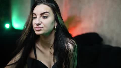  Biki  online show from November 2025 07:28:01 PM