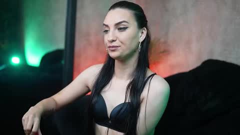  Biki  online show from December 2025 08:25:01 PM