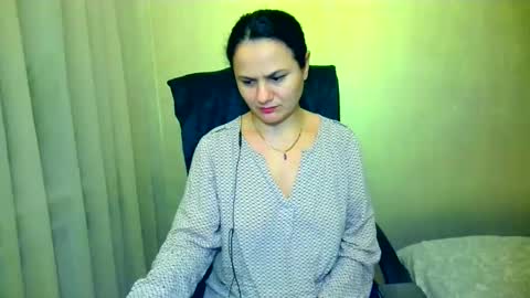 DOM NIKA online show from February 2025 10:31:01 PM