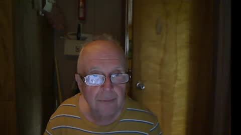 Snapshot of bill_25061 chatting on June 2026 05:32:01 PM bill_25061 online show from June 2026 05:32:01 PM