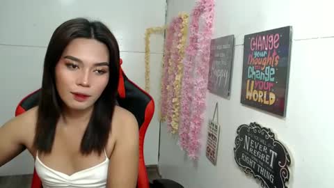 Snapshot of binimika chatting on March 2025 05:14:02 PM BINI MIKA online show from March 2025 05:14:02 PM