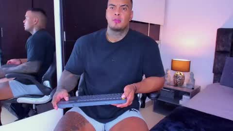 dariux john online show from March 2025 10:42:01 PM