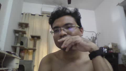 Bir Hans online show from December 2024 11:00:01 AM