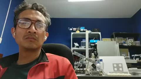 Snapshot of bisexmangenx chatting on June 2026 02:50:01 AM Manu O online show from June 2026 02:50:01 AM