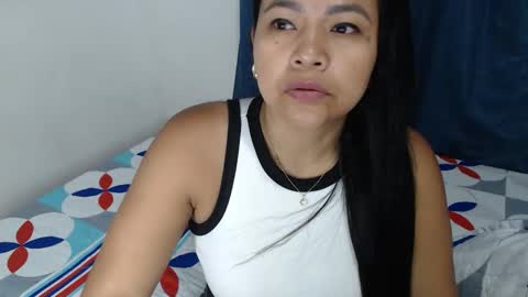 Snapshot of bitch_mommy_x chatting on May 2026 07:08:02 PM I am everything. Your highness queen goddess mistress god daddy mommy boss master. you will address me as such online show from May 2026 07:08:02 PM
