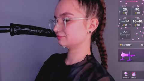 Snapshot of bitchpeace_ chatting on February 2025 04:15:02 PM Diana online show from February 2025 04:15:02 PM