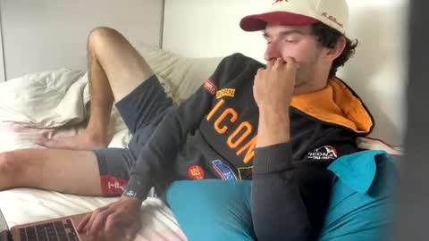 bitedeforain online show from October 2025 10:43:02 PM