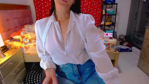 Snapshot of bittermomxxx chatting on April 2026 04:39:01 AM bittermomxxx online show from April 2026 04:39:01 AM