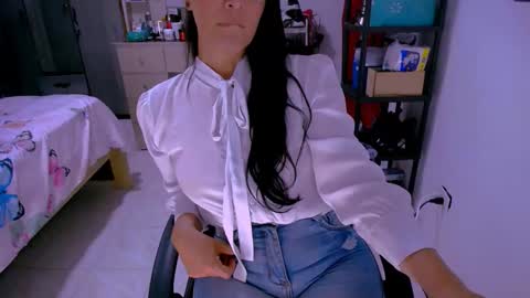 Snapshot of bittermomxxx chatting on May 2026 10:17:01 PM bittermomxxx online show from May 2026 10:17:01 PM