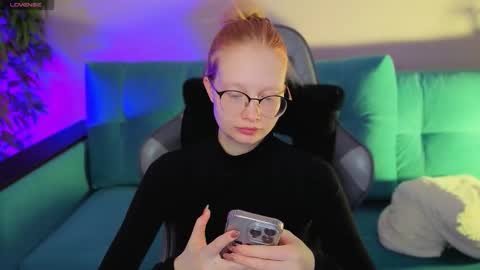 Julia online show from November 2025 02:10:01 AM