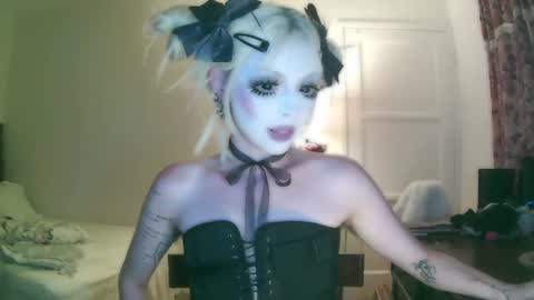 vampire fang  online show from July 2026 03:20:02 AM